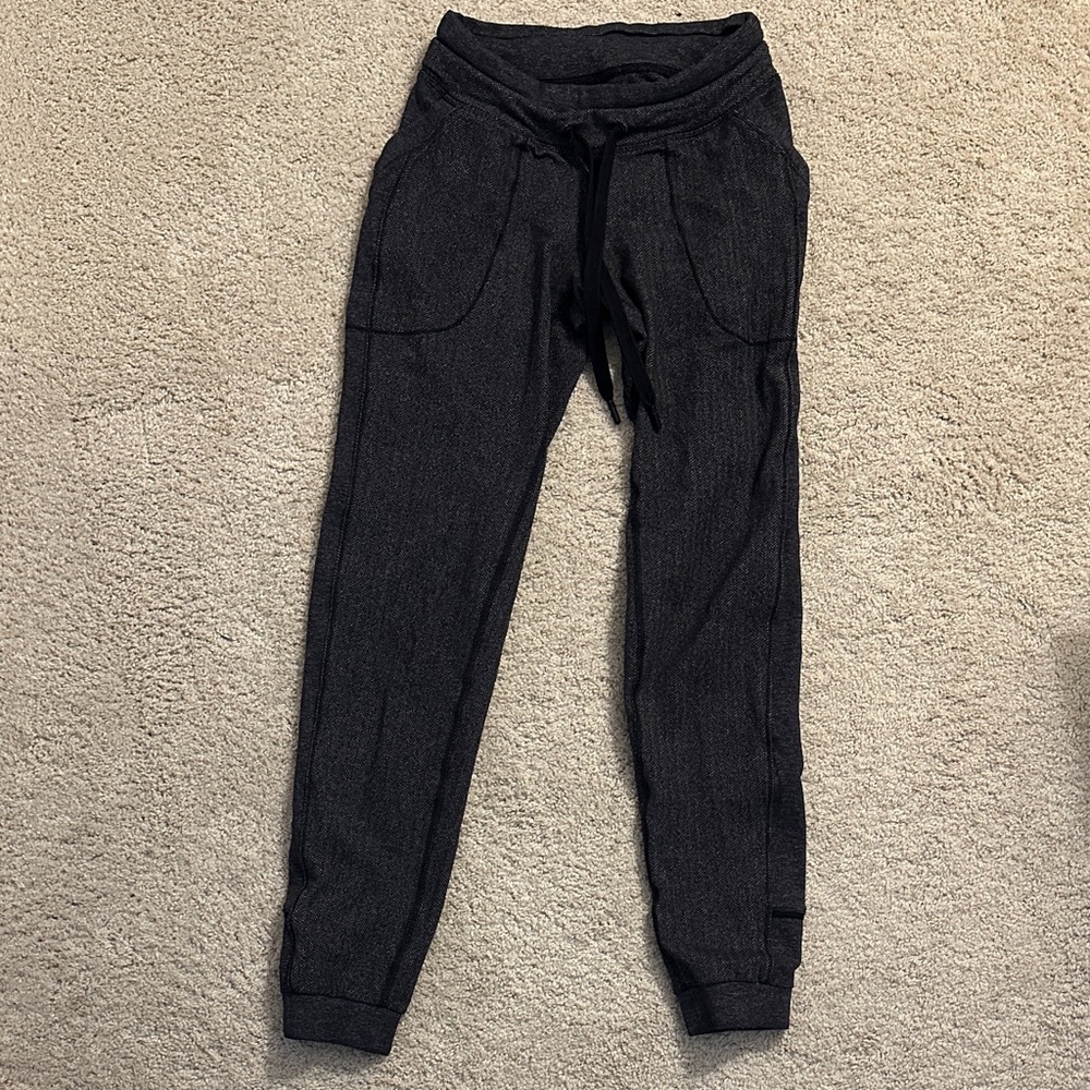 lululemon joggers